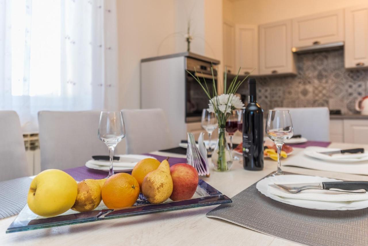 Holiday Home Tower With Private Pool, Sauna And Quads Smilcic Ngoại thất bức ảnh