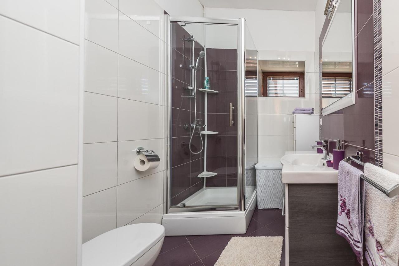 Holiday Home Tower With Private Pool, Sauna And Quads Smilcic Ngoại thất bức ảnh
